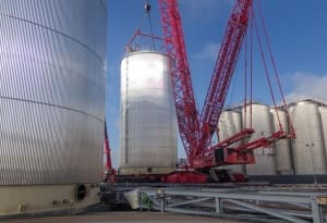 Article image of: First storage tanks put onto foundation at Vopak Vlaardingen storage termin