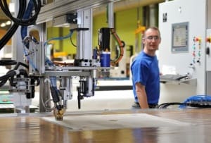 Article image of: Sefar installeert nieuwe machine tbv filterpersdoeken