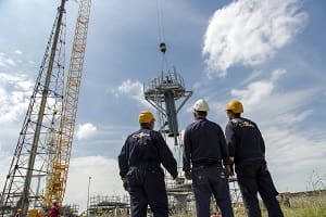 Article image of: Top Job: vervangen van onderdeel op 115m hoogte