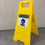 Article image of: Klantspecifieke vloerstandaard als werkplekafzetting