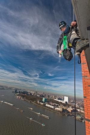 Article image of: Glasbewassing Montevideo toren Rotterdam